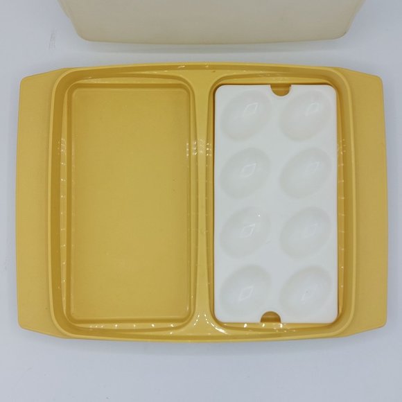 Vintage Tupperware 723 Harvest Gold 16 Deviled Egg Keeper Carrier 2 Tray & Lid - Picture 6 of 10